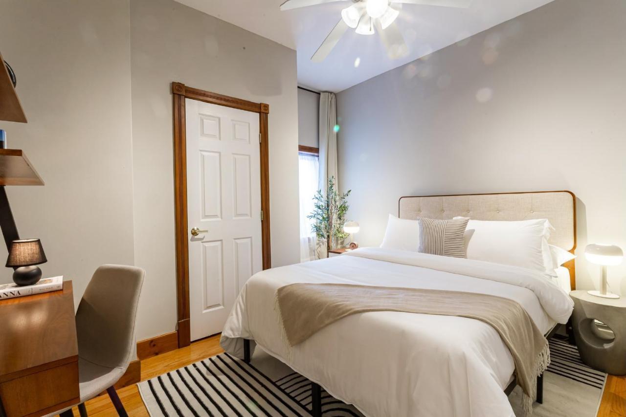 Spacious Near Yale In Downtown *